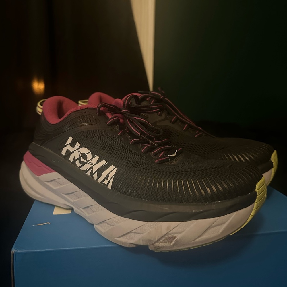 hoka one one “w bondi 7” sneakers